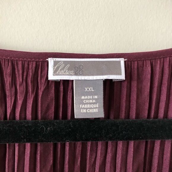 CHELSEA28 Smock Waist Pleated Wine Dress - Picture 9 of 9